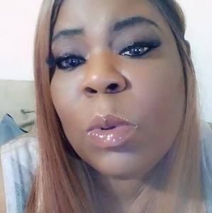 Meet your Posher, Melloney